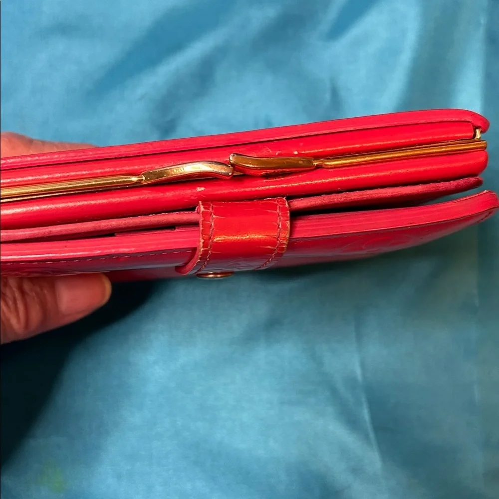 Louis Vuitton Bifold Vernis Pink French Wallet with KISS Lock Clasp VGC
